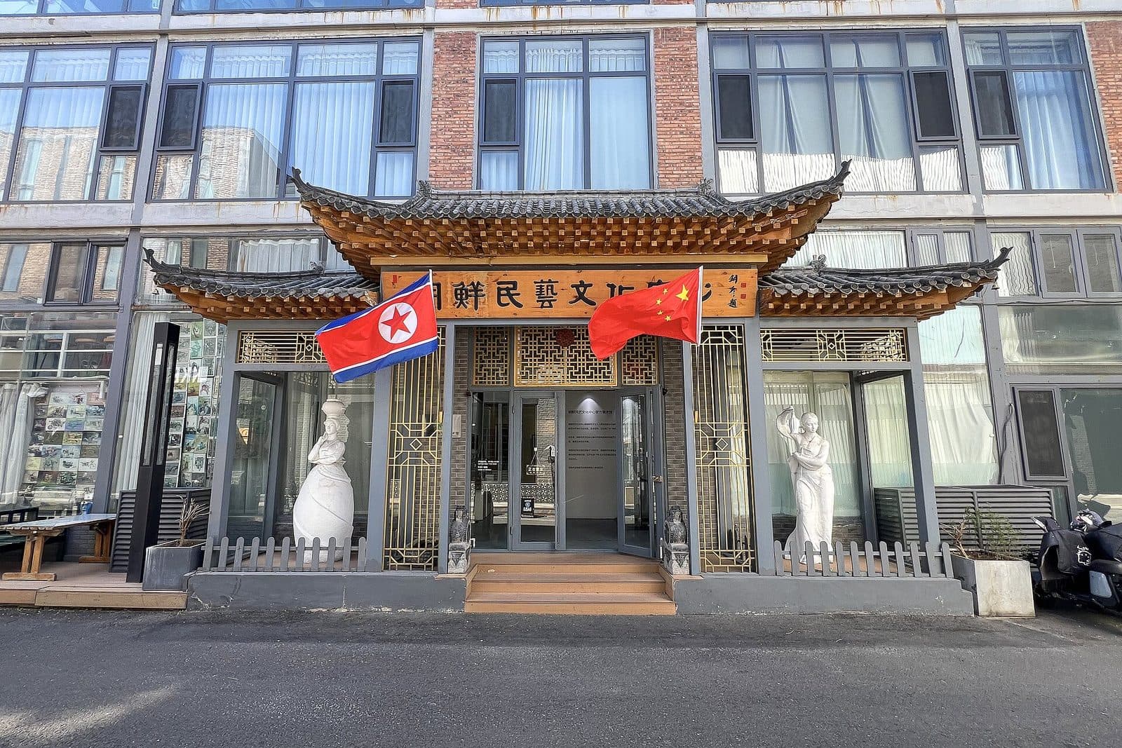 Industrial-style cultural venue in Beijing 798 Art District