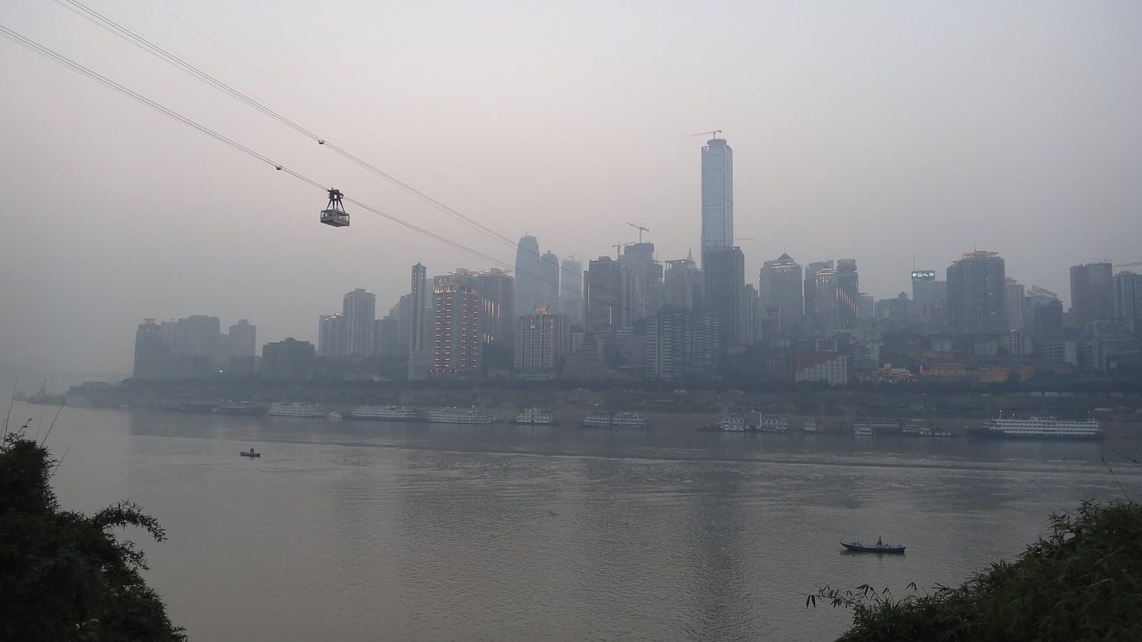 Cable car crossing the Yangtze River in Chongqing — view 2