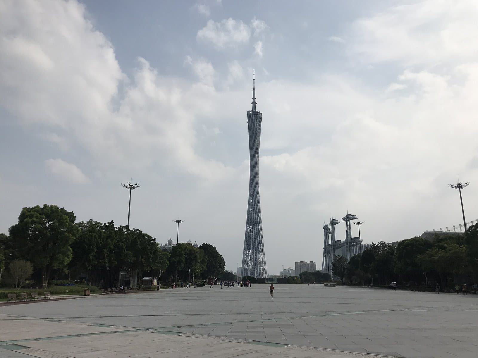 Canton Tower beside the Pearl River in Guangzhou — view 2
