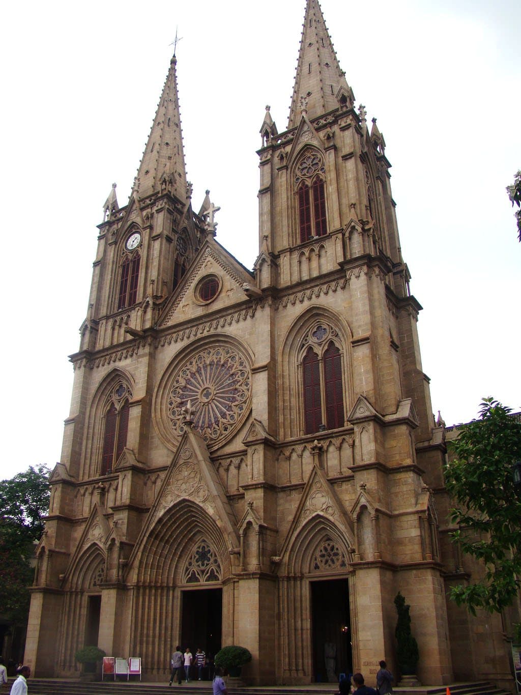 Stone Gothic facade of Sacred Heart Cathedral in Guangzhou — view 1