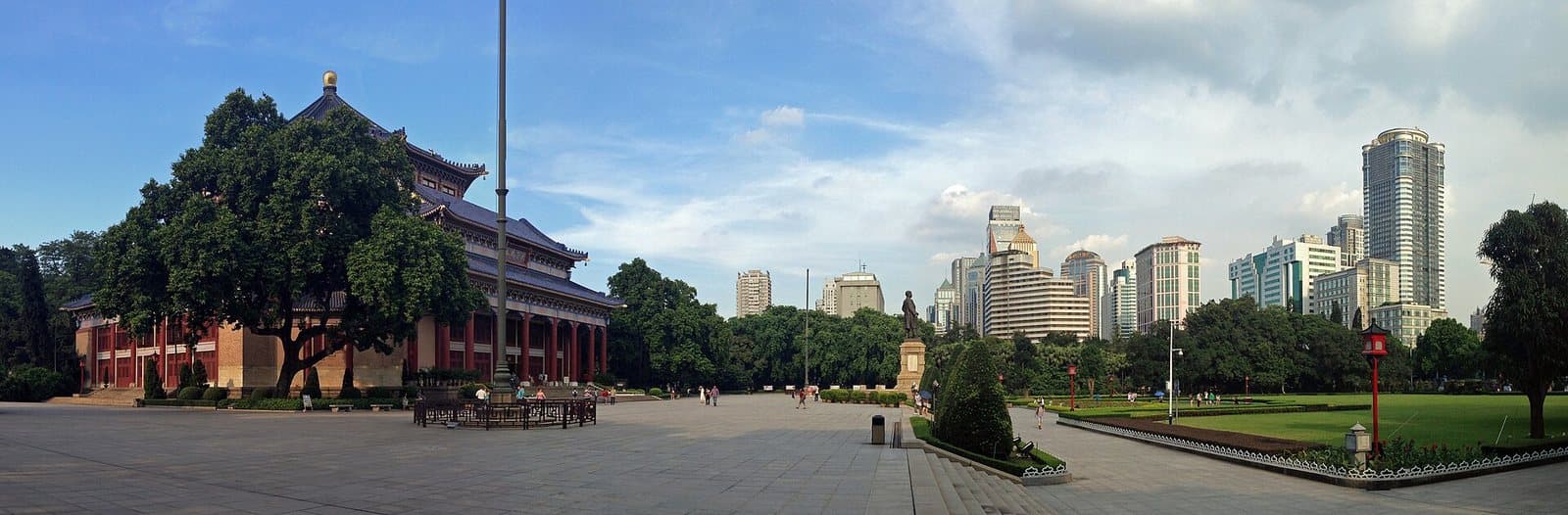 Sun Yat-sen Memorial Hall in Guangzhou — view 3
