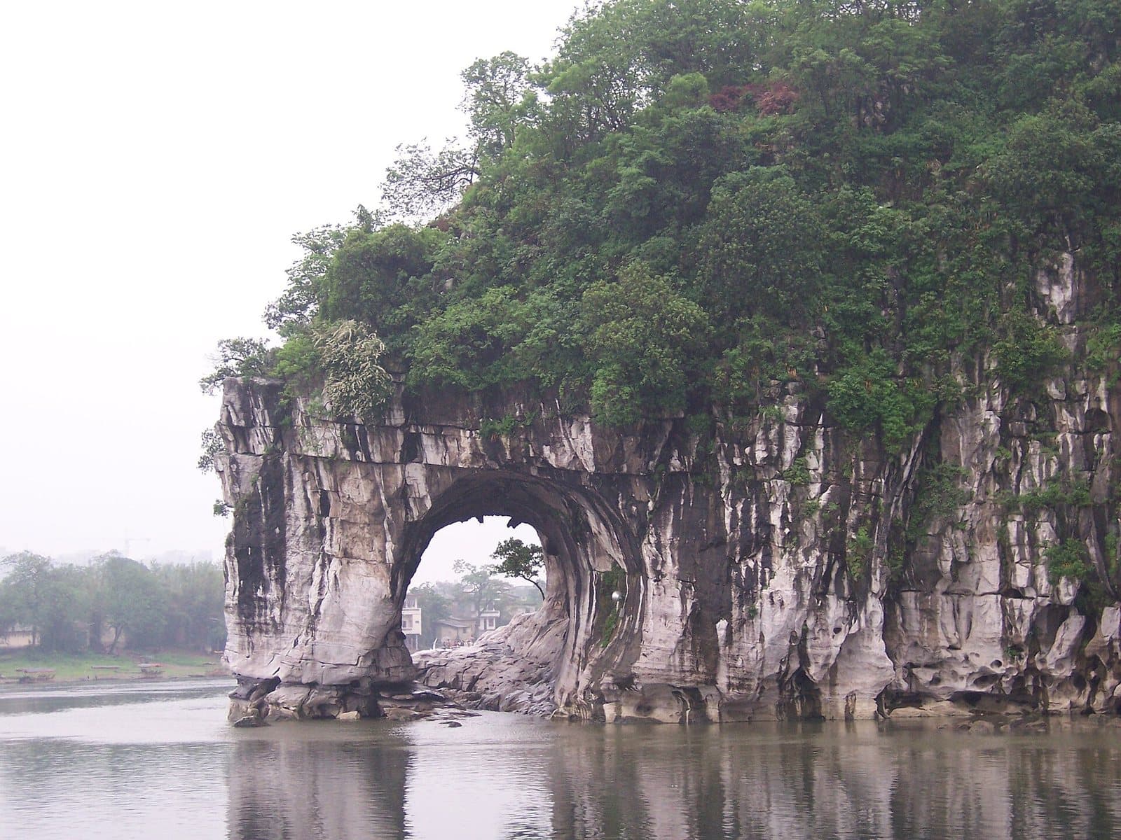 Elephant Trunk Hill beside the Li River in Guilin — view 1