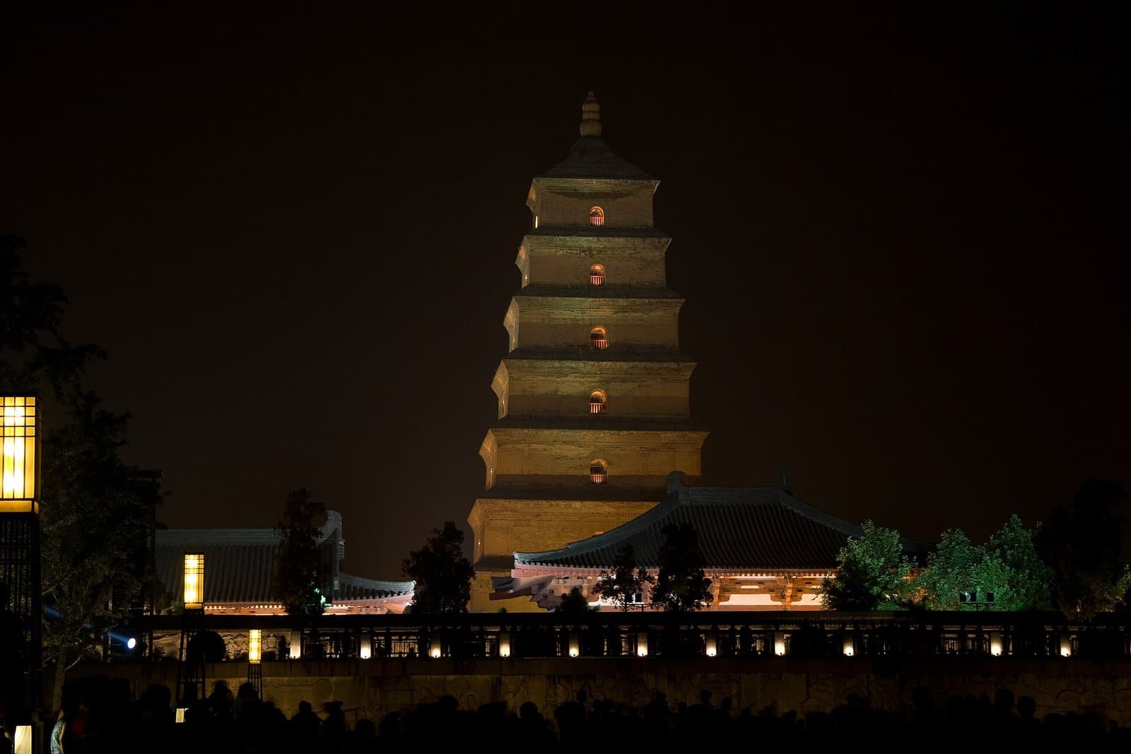 Big Wild Goose Pagoda at Da Ci'en Temple in Xi'an — view 3