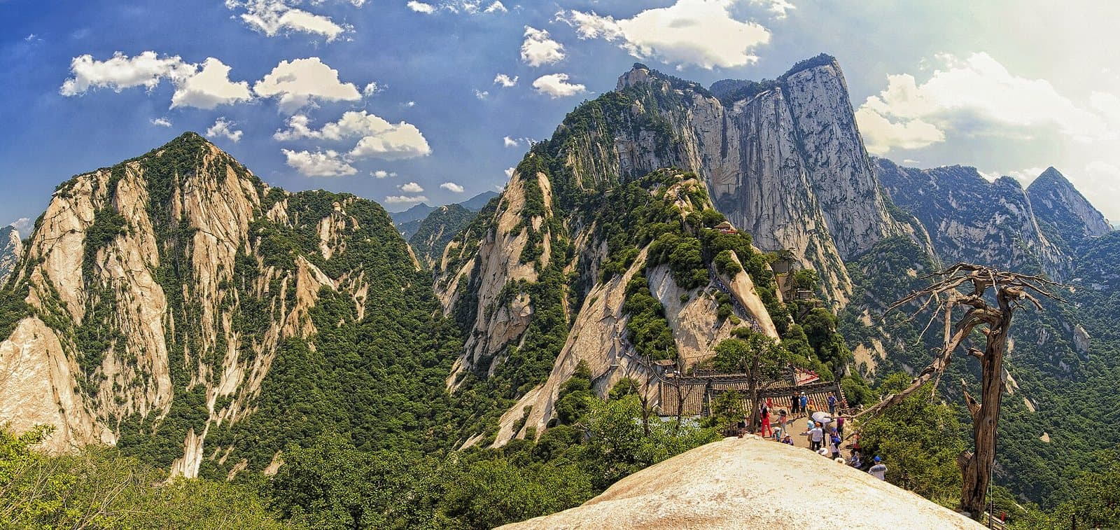 Mountain peaks and paths at Mount Huashan in Shaanxi — view 2