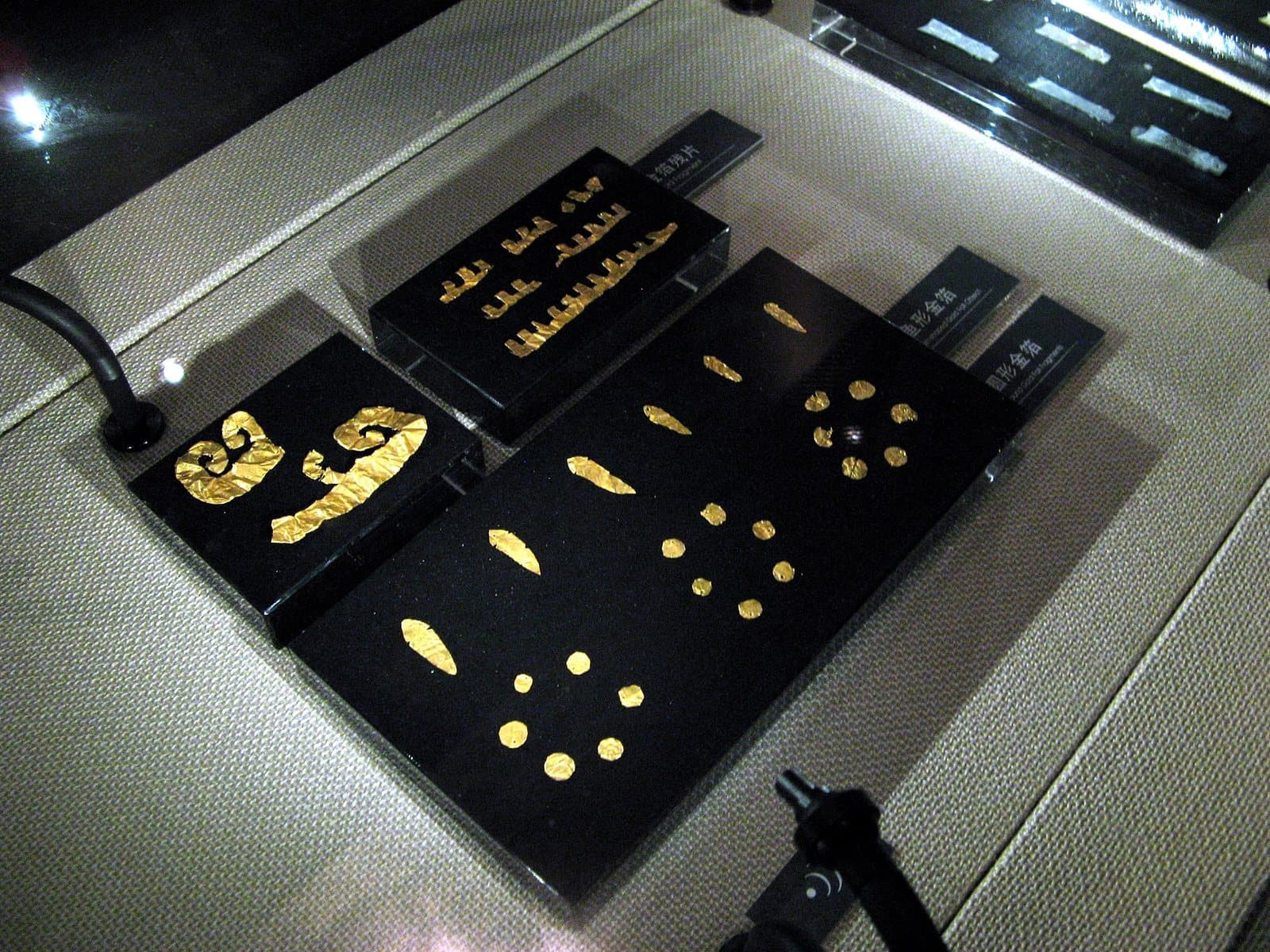 Jinsha Site Museum buildings and archaeological displays — view 2