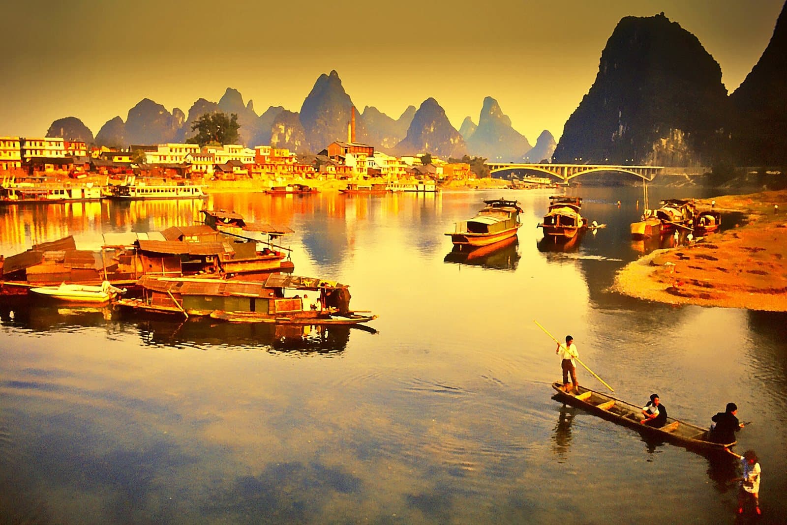 Karst peaks and river scenery along the Li River from Guilin — view 2