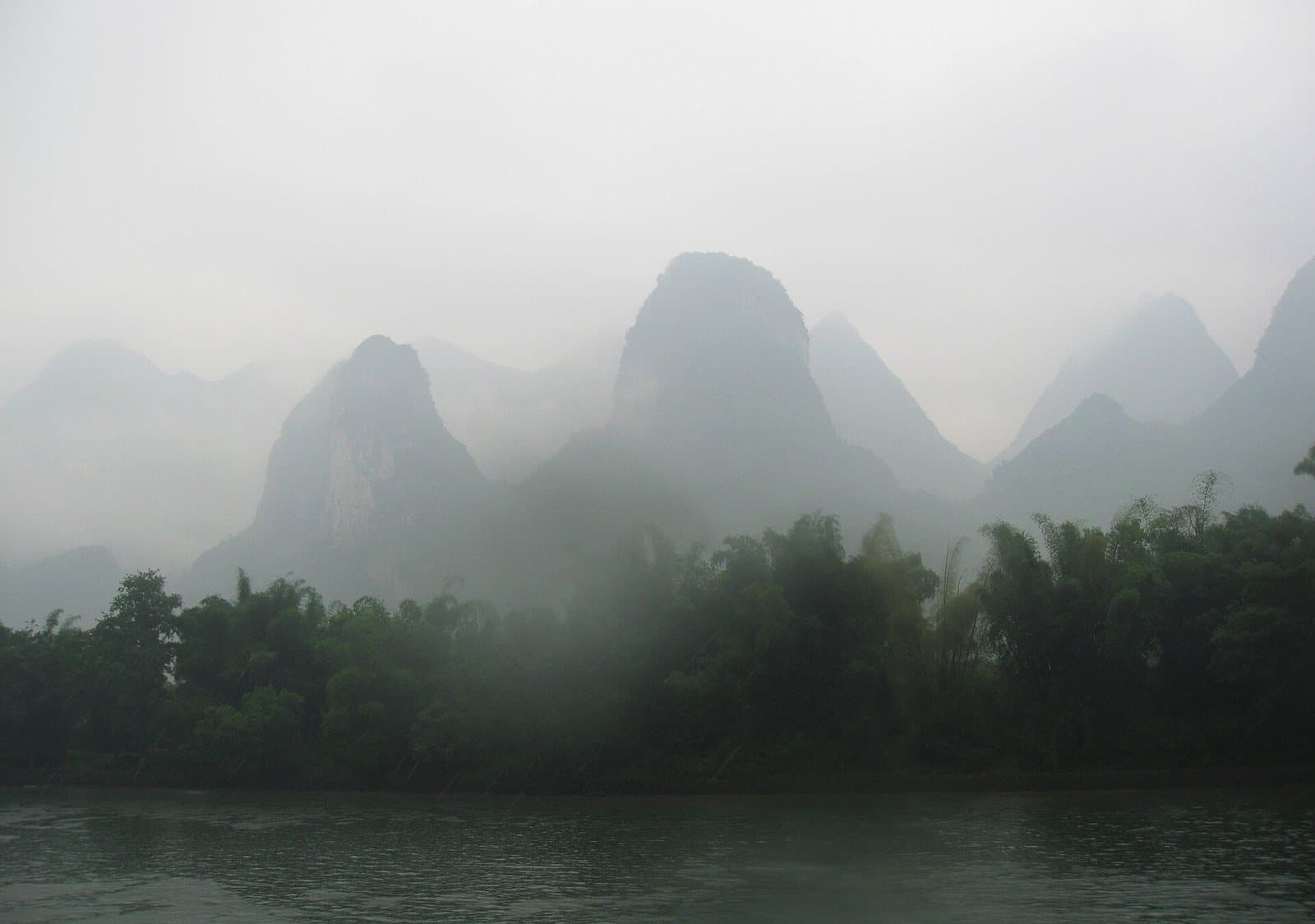 Karst peaks and river scenery along the Li River from Guilin — view 3